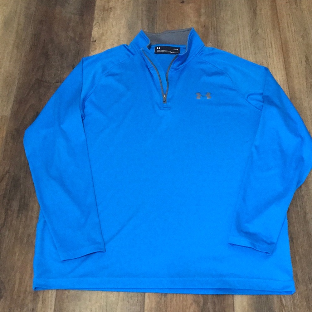 Under Armour quarter zip long sleeved shirt